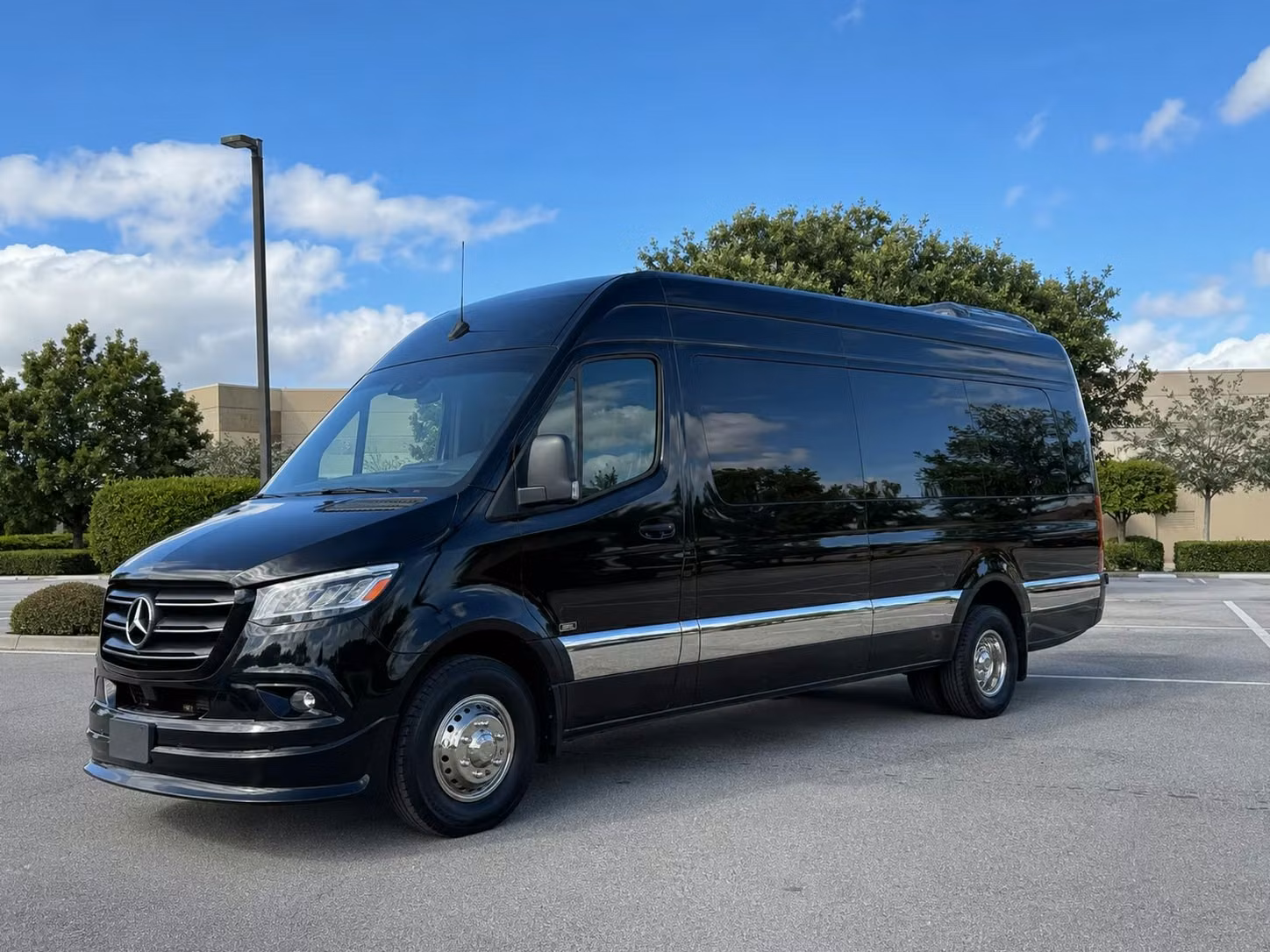 modesto airport transfer shuttle bus services